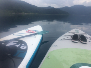 涼を求めて本栖湖キャンプ Supクルージング 始めます Supフィッシング Getting Started On Sup Fishing With